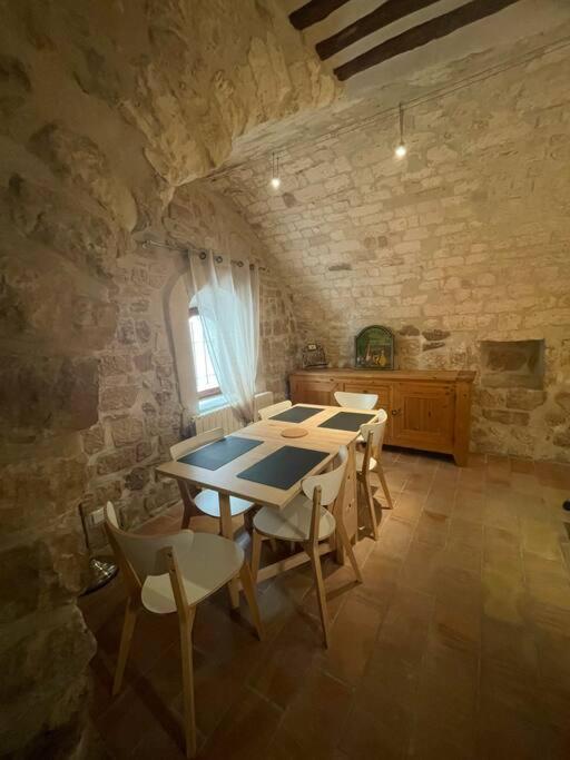 Maison De Village Pernes-les-Fontaines Εξωτερικό φωτογραφία